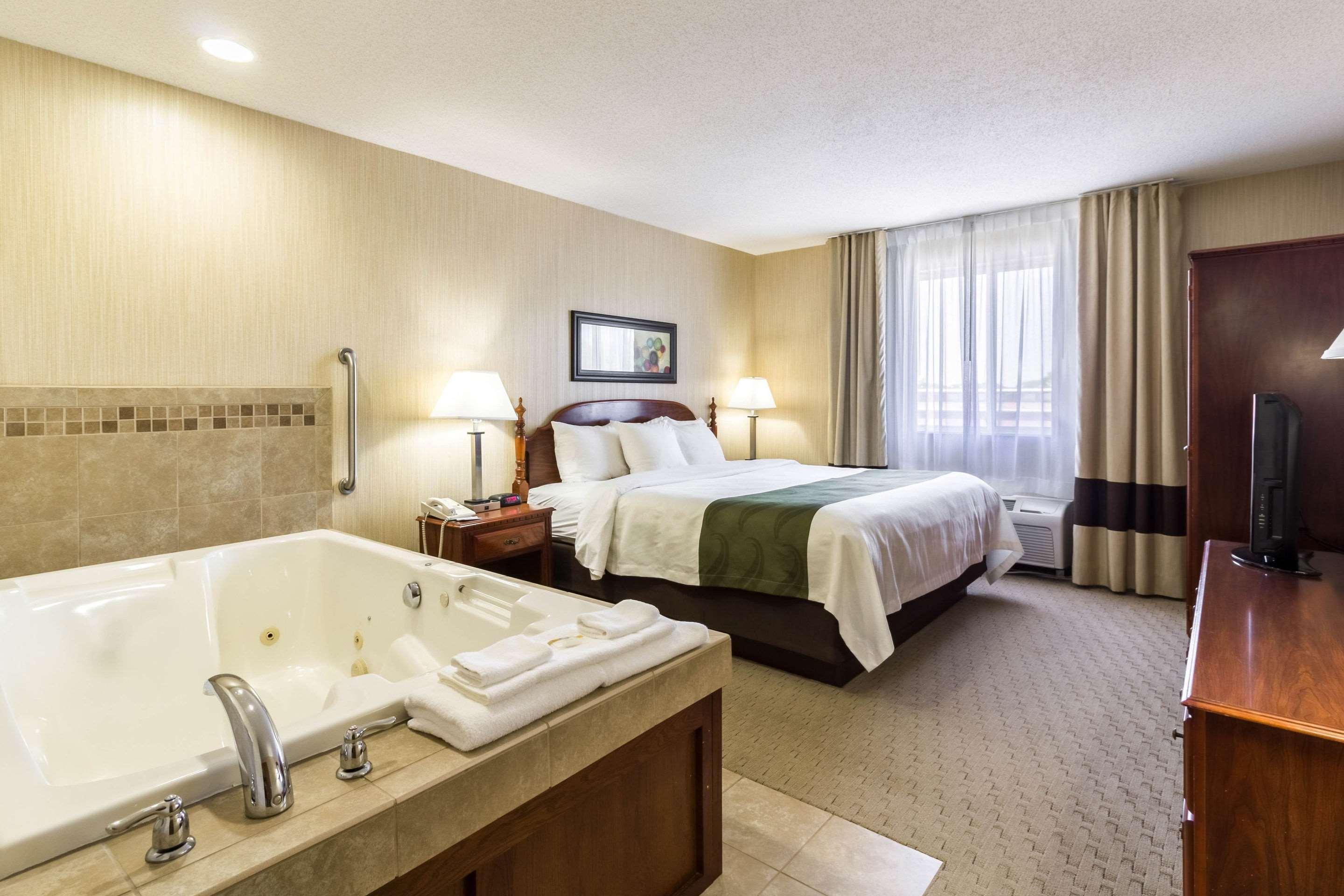Quality Inn Marshall Mn Near University Ngoại thất bức ảnh